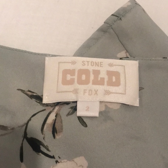 Brand new cold stone fox top - Picture 2 of 4